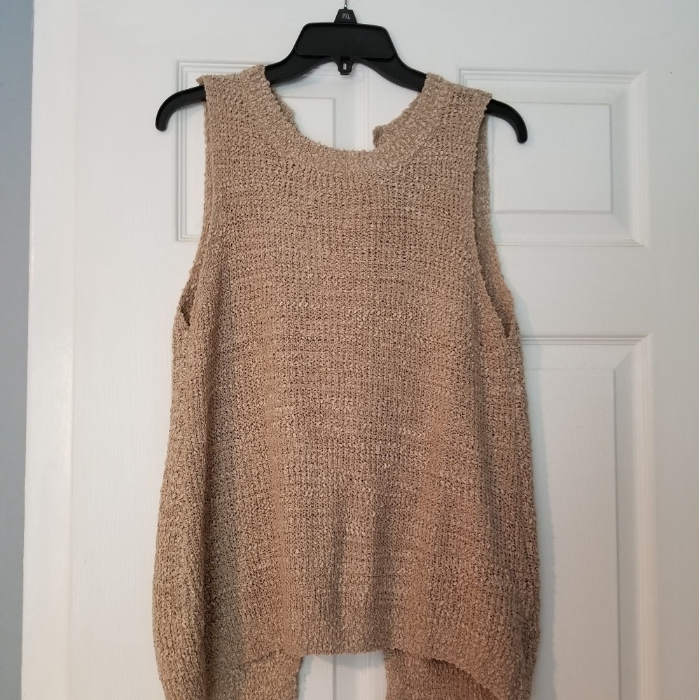 Hummingbird NWOT Sleeveless Tie Back Top S/M. - Picture 3 of 8